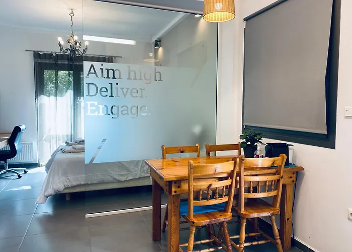 Small Gem Studio Athens, Next To Metro Nomismatokopeio
