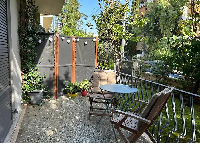 Small Gem Studio Athens, Next To Metro Nomismatokopeio